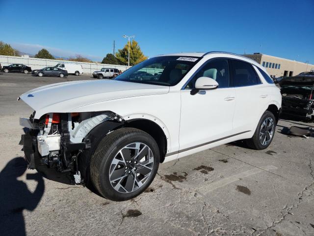 Фото 1 - GENESIS GV70