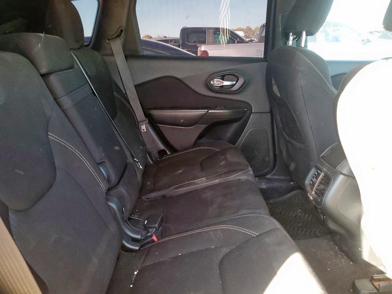 Фото 10 - JEEP GRAND CHER