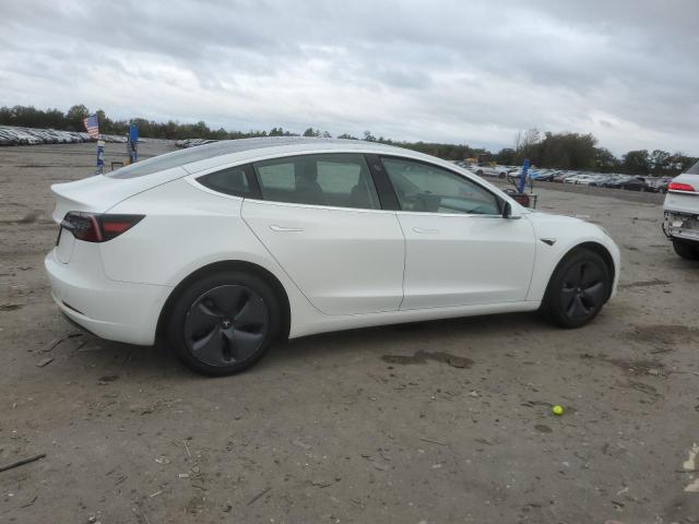 Фото 3 - TESLA MODEL 3