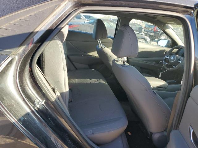 Фото 10 - HYUNDAI ELANTRA