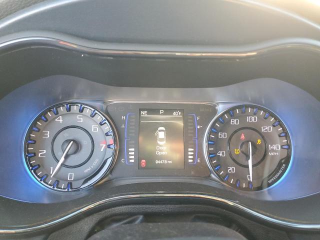 Фото 9 - CHRYSLER 200