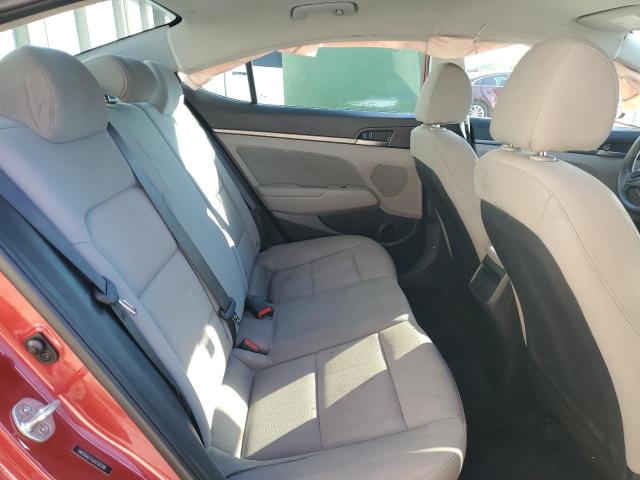 Фото 10 - HYUNDAI ELANTRA