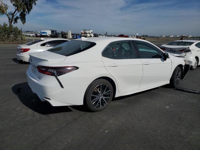 Фото 3 - TOYOTA CAMRY