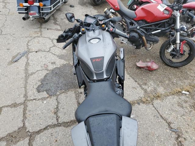 YAMAHA YZFR7 2024