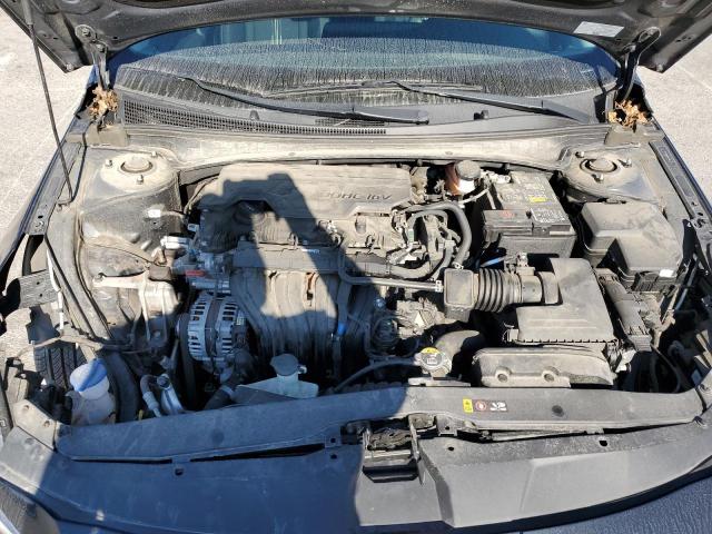 Фото 11 - HYUNDAI ELANTRA