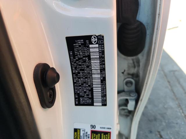 Фото 12 - TOYOTA COROLLA