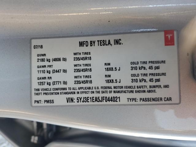 Фото 12 - TESLA MODEL 3