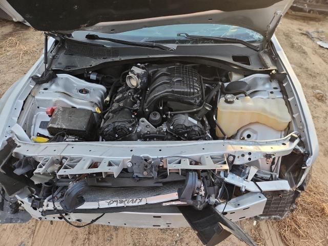 Фото 11 - CHRYSLER 300