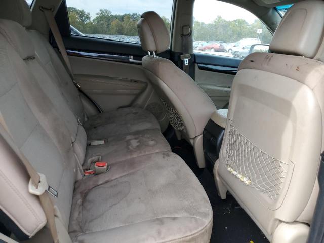 Фото 11 - KIA SORENTO