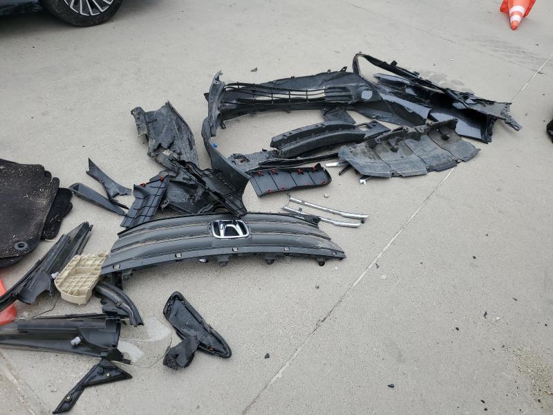 Фото 12 - TOYOTA C-HR