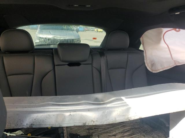 Фото 10 - AUDI Q8