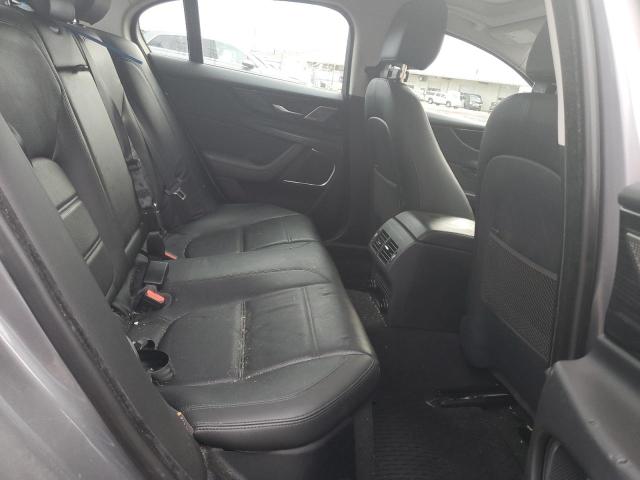 Фото 10 - JAGUAR XE