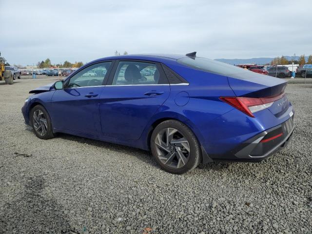 Фото 2 - HYUNDAI ELANTRA