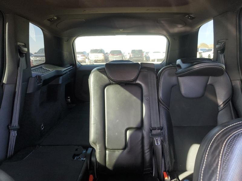 Фото 10 - VOLVO XC90