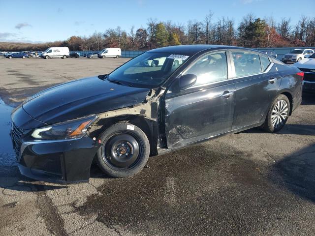 Фото 1 - NISSAN ALTIMA