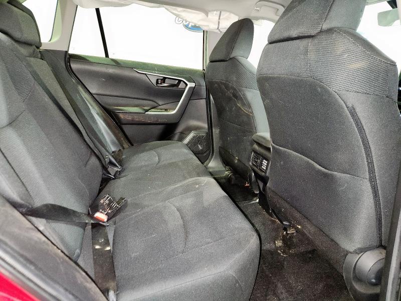 Фото 10 - TOYOTA RAV4