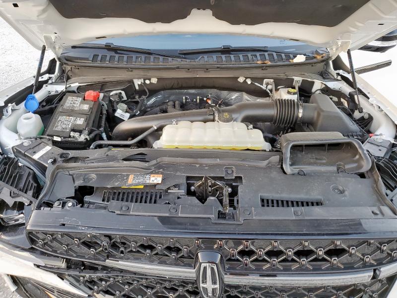 Фото 12 - LINCOLN NAVIGATOR