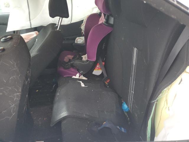 Фото 10 - HYUNDAI ELANTRA