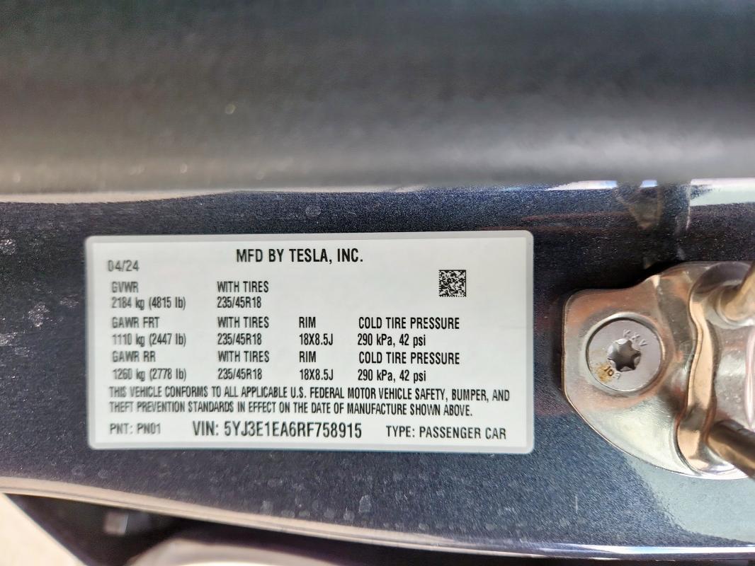 Фото 13 - TESLA MODEL 3