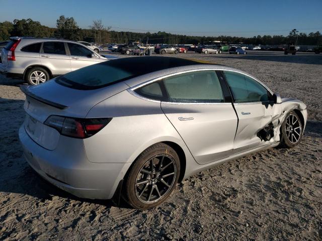 Фото 3 - TESLA MODEL 3