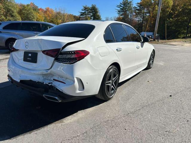 Фото 3 - MERCEDES-BENZ C-CLASS