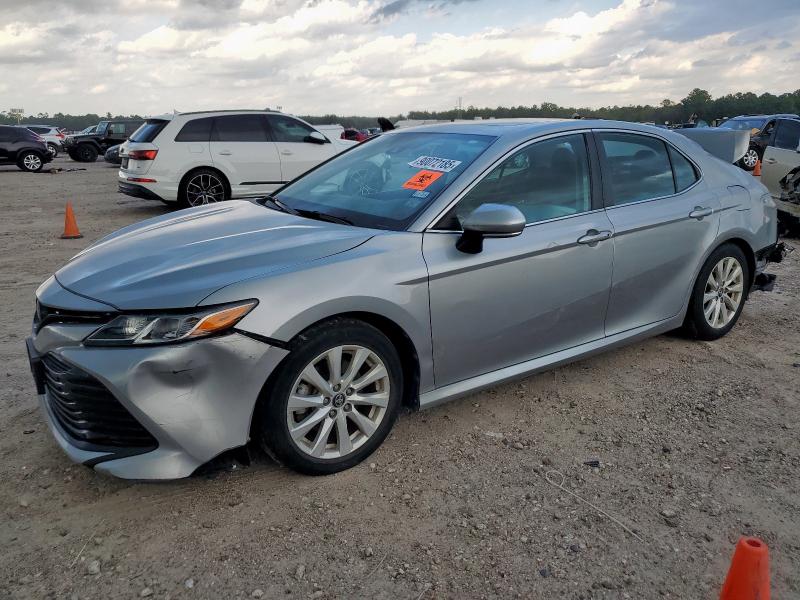 Фото 1 - TOYOTA CAMRY