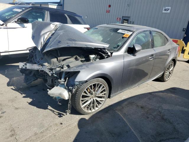 Фото 1 - LEXUS IS