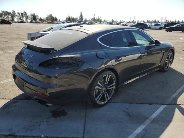 Фото 3 - PORSCHE PANAMERA