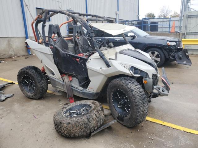 CAN-AM SIDEBYSIDE 2016