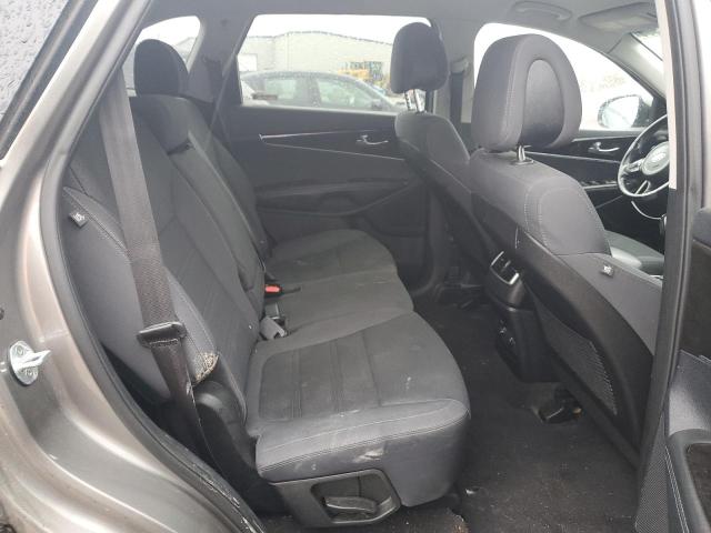 Фото 11 - KIA SORENTO