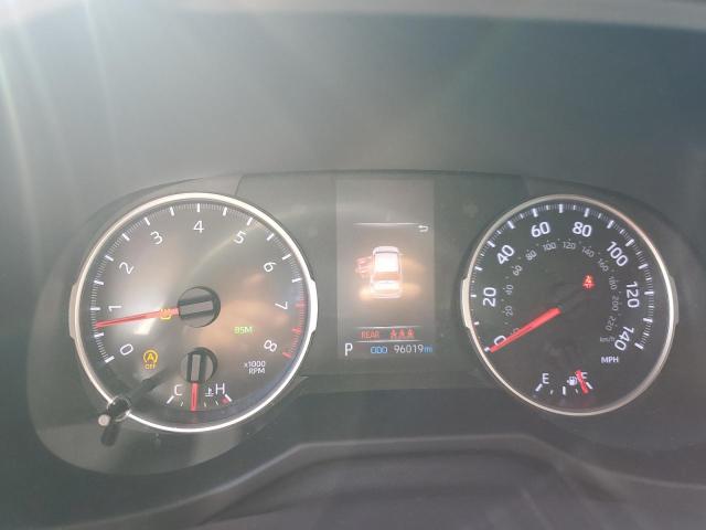 Фото 9 - TOYOTA RAV4