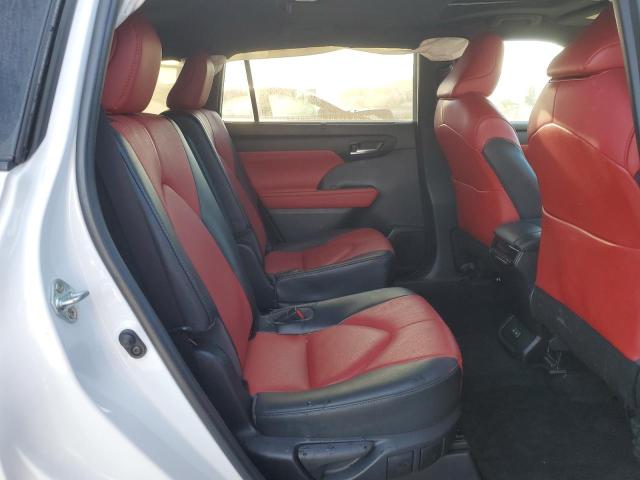 Фото 11 - TOYOTA HIGHLANDER