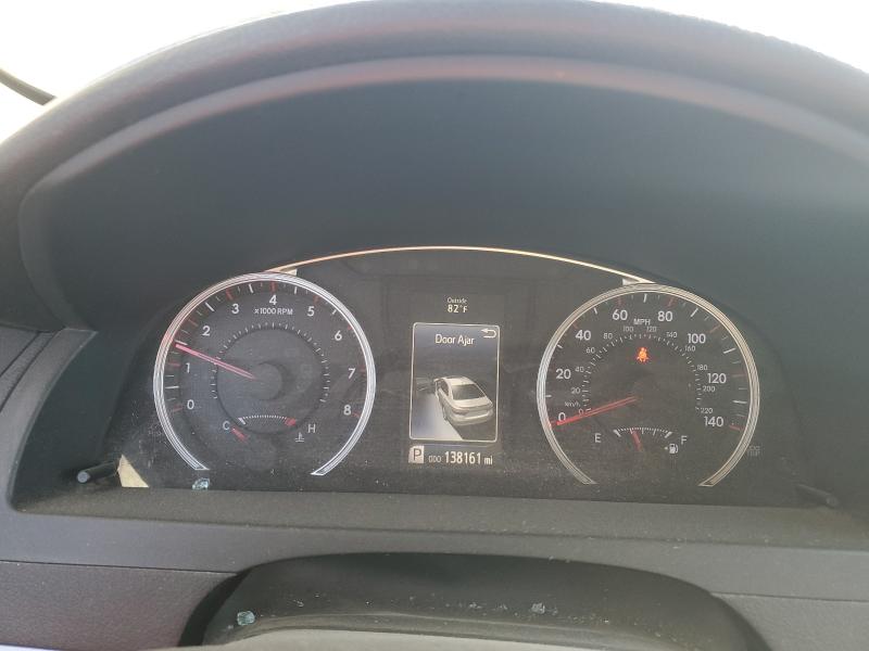 Фото 9 - TOYOTA CAMRY