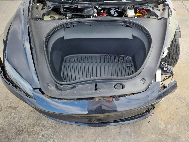 Фото 12 - TESLA MODEL 3