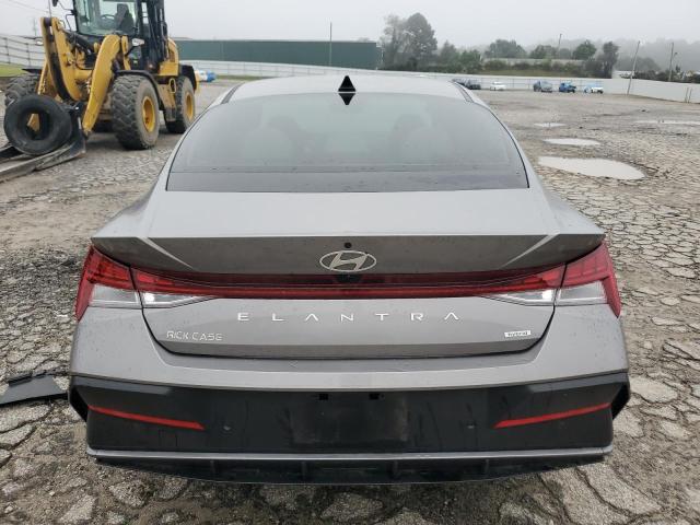 Фото 6 - HYUNDAI ELANTRA