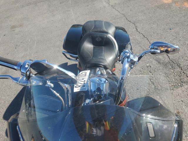 HARLEY-DAVIDSON FL 2015