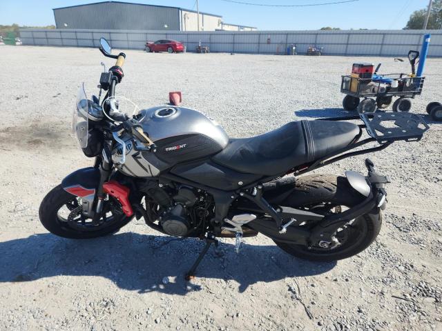 TRIUMPH TRIDENT 66 2022