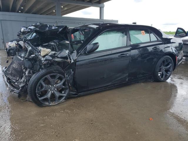 Фото 1 - CHRYSLER 300