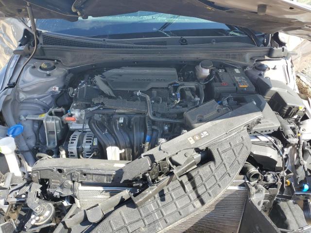 Фото 11 - HYUNDAI ELANTRA