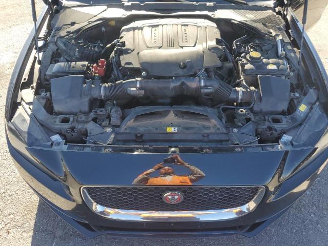 Фото 11 - JAGUAR XE