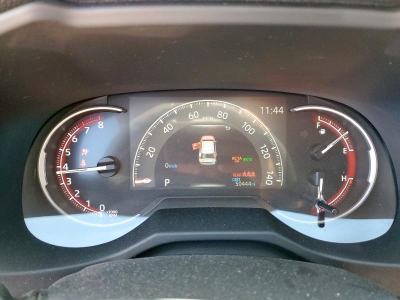 Фото 9 - TOYOTA RAV4