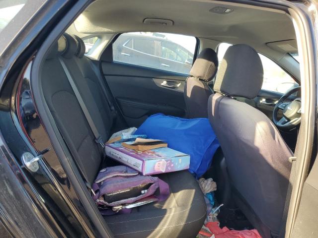 Фото 10 - KIA FORTE