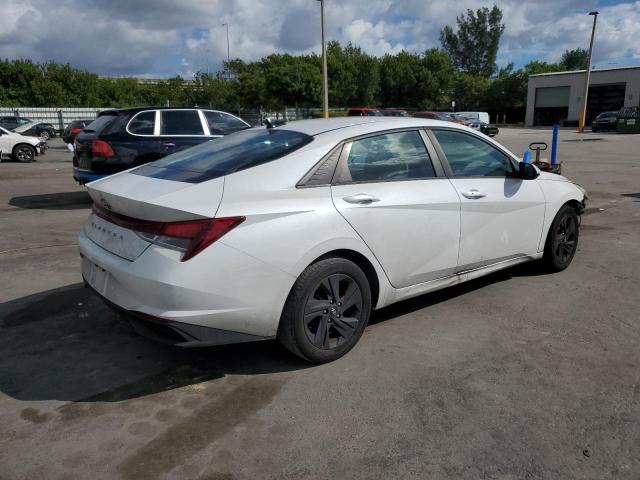 Фото 3 - HYUNDAI ELANTRA