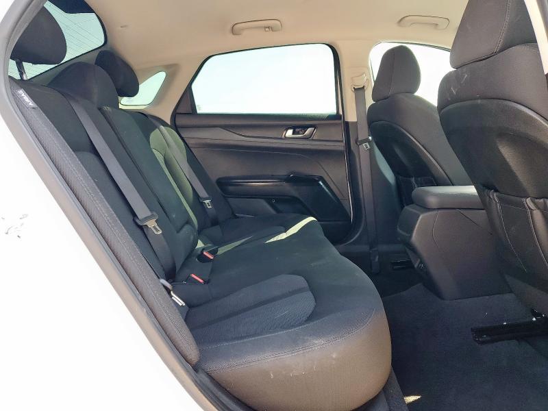 Фото 10 - KIA K5