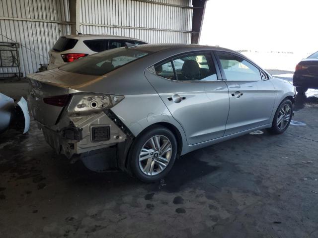 Фото 3 - HYUNDAI ELANTRA