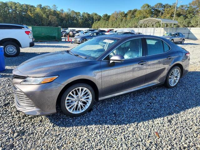 Фото 1 - TOYOTA CAMRY