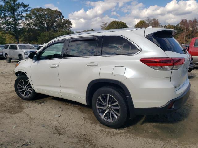 Фото 2 - TOYOTA HIGHLANDER