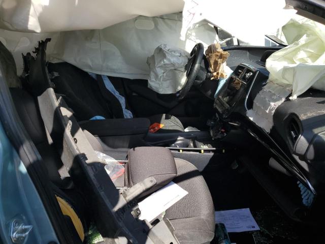 Фото 7 - TOYOTA PRIUS