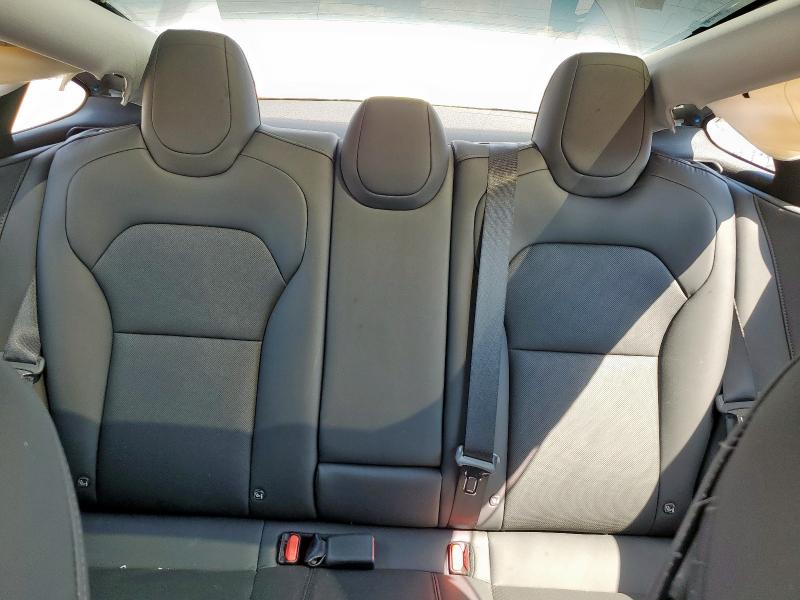 Фото 10 - TESLA MODEL 3