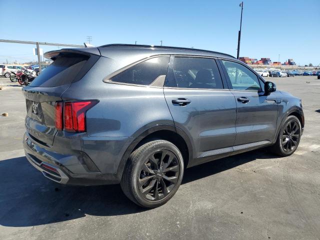 Фото 3 - KIA SORENTO